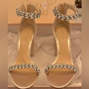 Jewel Badgley Mischka heels